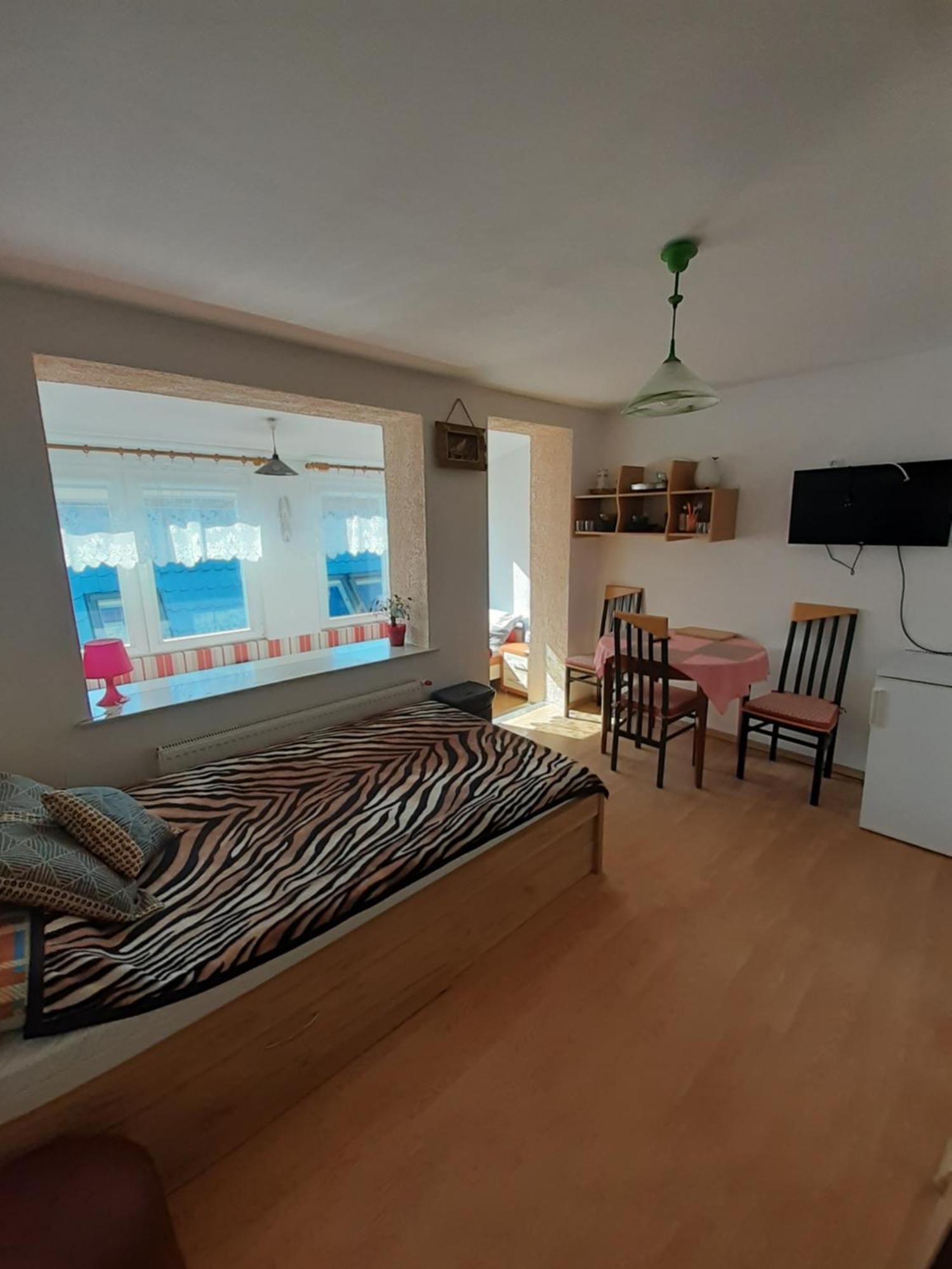 Wynajem apartamentów i pokoi. Ustronie Morskie Exterior foto